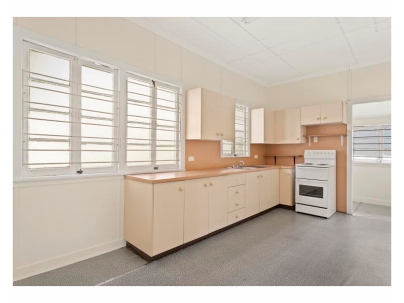 302 Bolsover Street, Rockhampton City QLD 4700