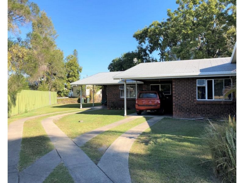 2/94 Stenlake Avenue, Kawana QLD 4701