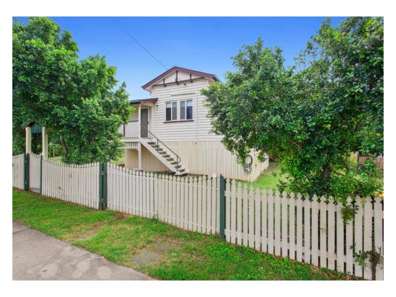 8 Spencer Street, The Range QLD 4700