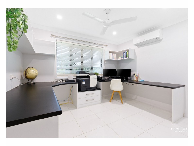 3 Peregrin Court, Parkhurst QLD 4702