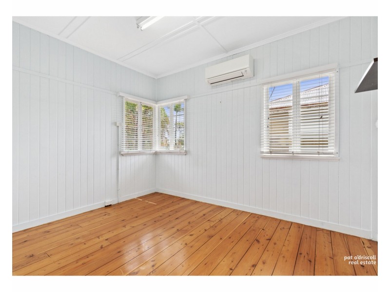 28 Cowap Street, Park Avenue QLD 4701
