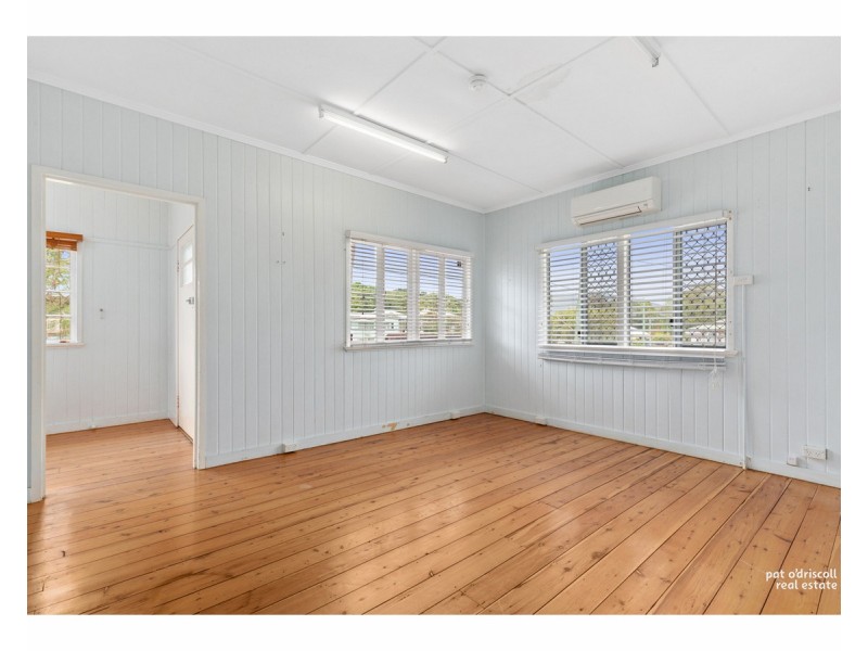 28 Cowap Street, Park Avenue QLD 4701