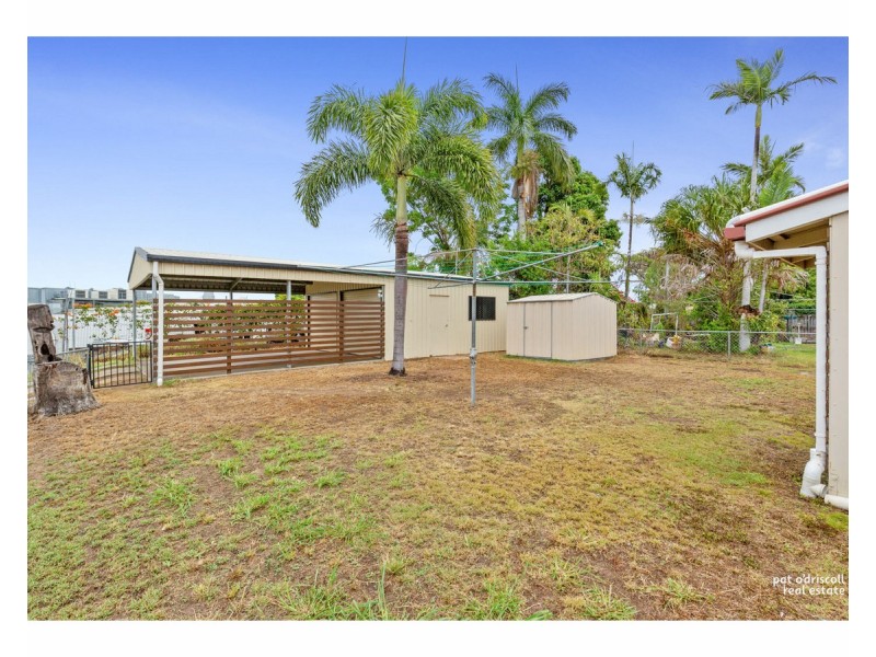 28 Cowap Street, Park Avenue QLD 4701