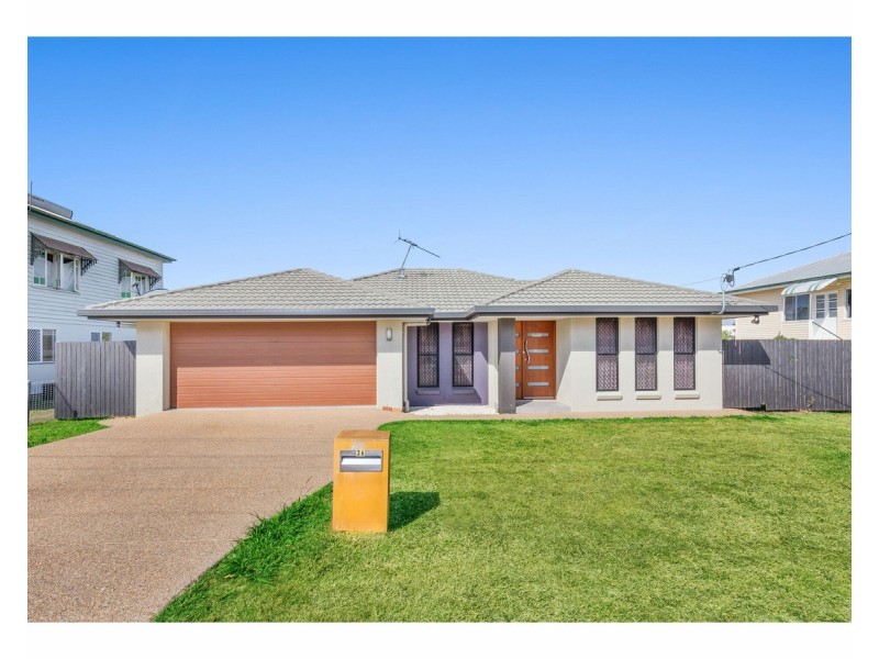 36 Charles Street, Berserker QLD 4701