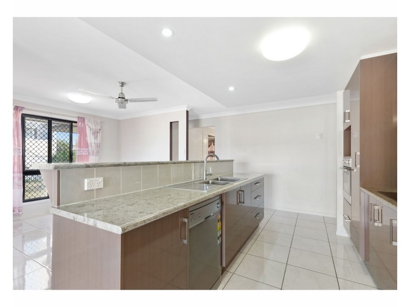 36 Charles Street, Berserker QLD 4701