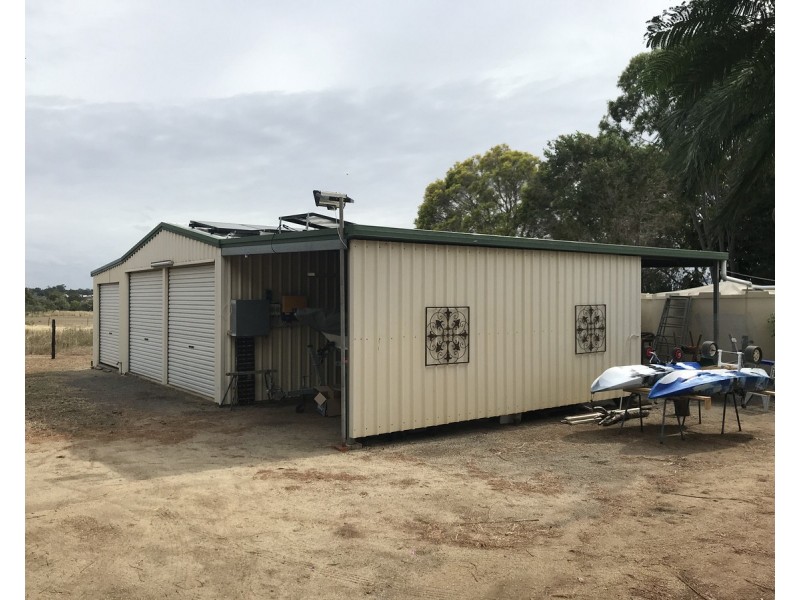 734 Gavial Gracemere Road, Gracemere QLD 4702