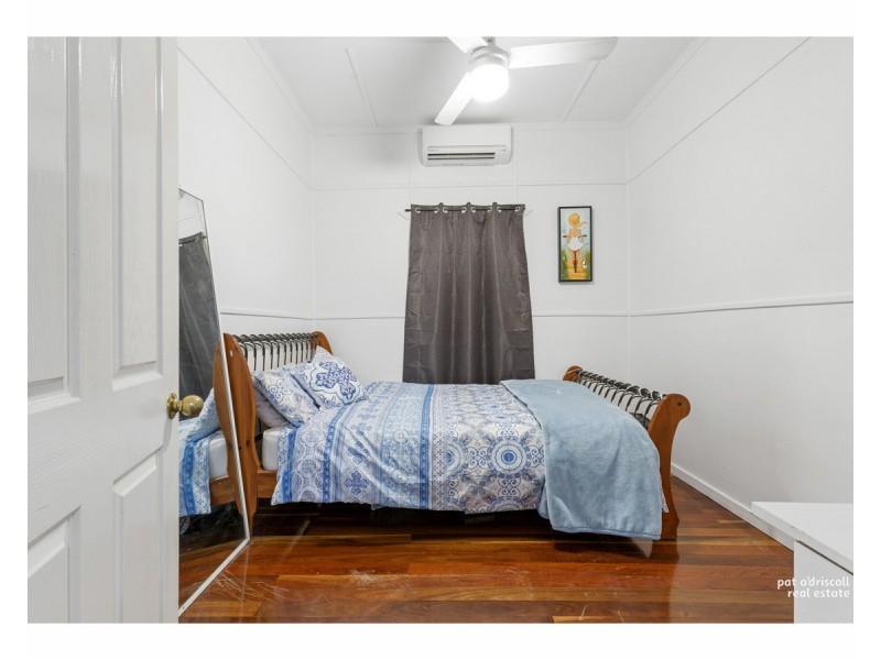 2 Renshaw Street, Park Avenue QLD 4701