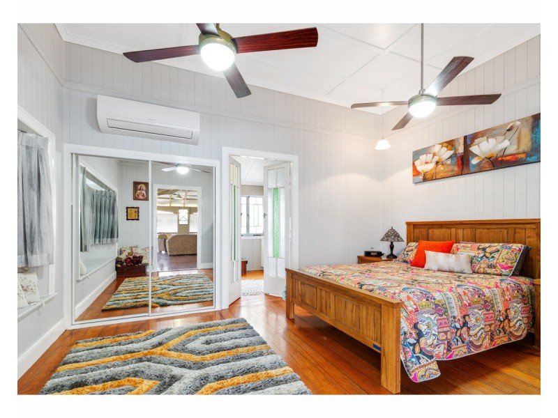 94 Davis Street, The Range QLD 4700