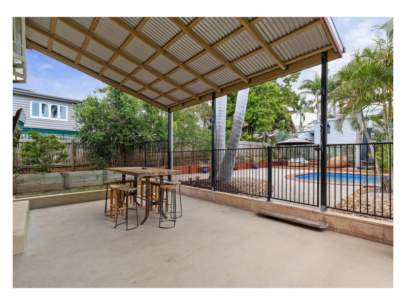 94 Davis Street, The Range QLD 4700