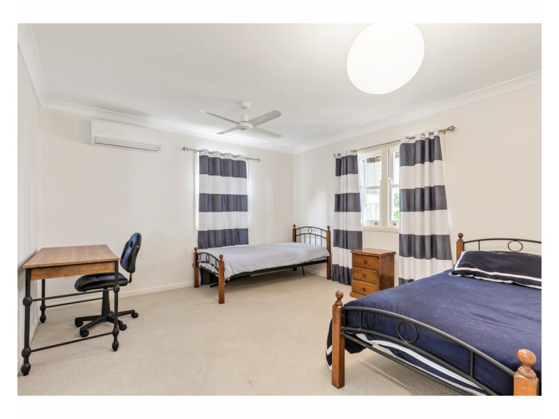 35 Brae Street, The Range QLD 4700