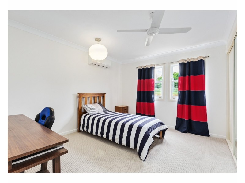 35 Brae Street, The Range QLD 4700