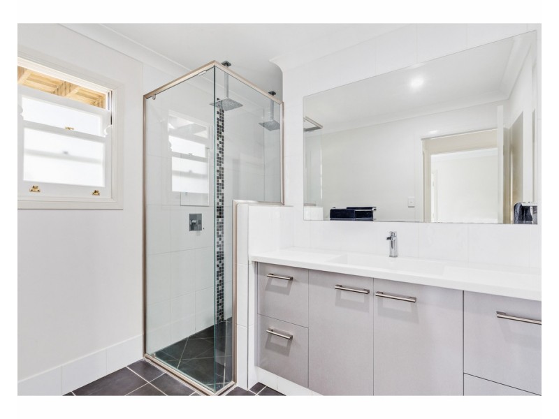 35 Brae Street, The Range QLD 4700