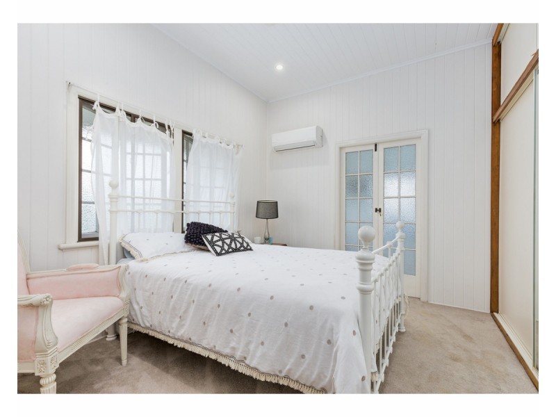 35 Brae Street, The Range QLD 4700