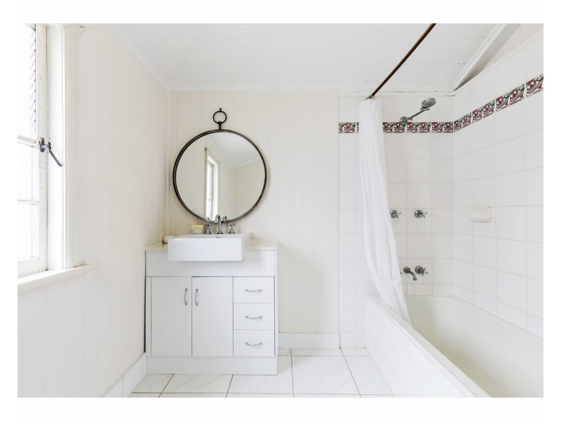 35 Brae Street, The Range QLD 4700