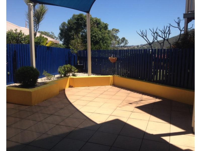 2/24 Forbes Avenue, Frenchville QLD 4701