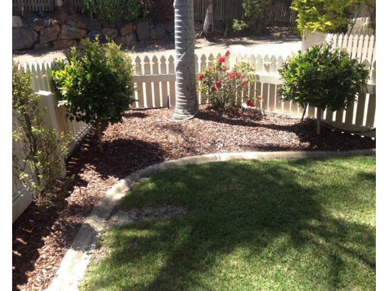 2/24 Forbes Avenue, Frenchville QLD 4701