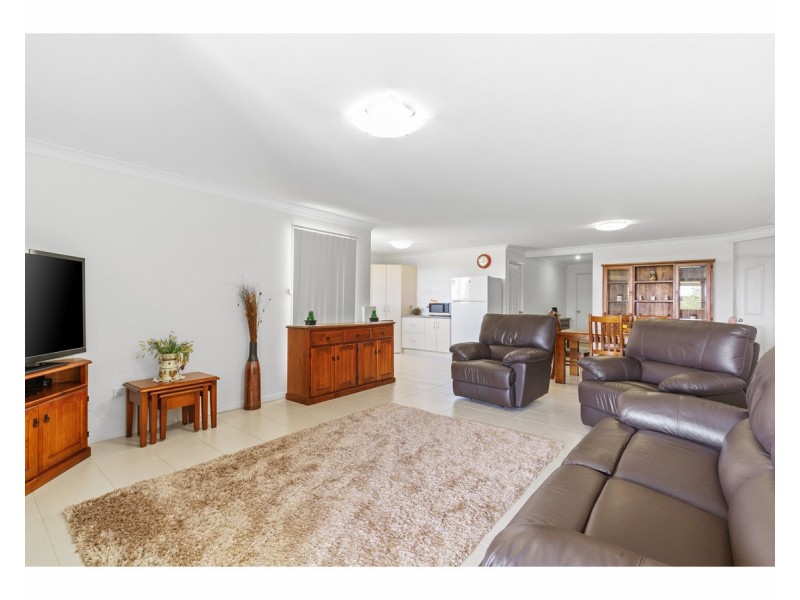 44 Joseph Street, Gracemere QLD 4702