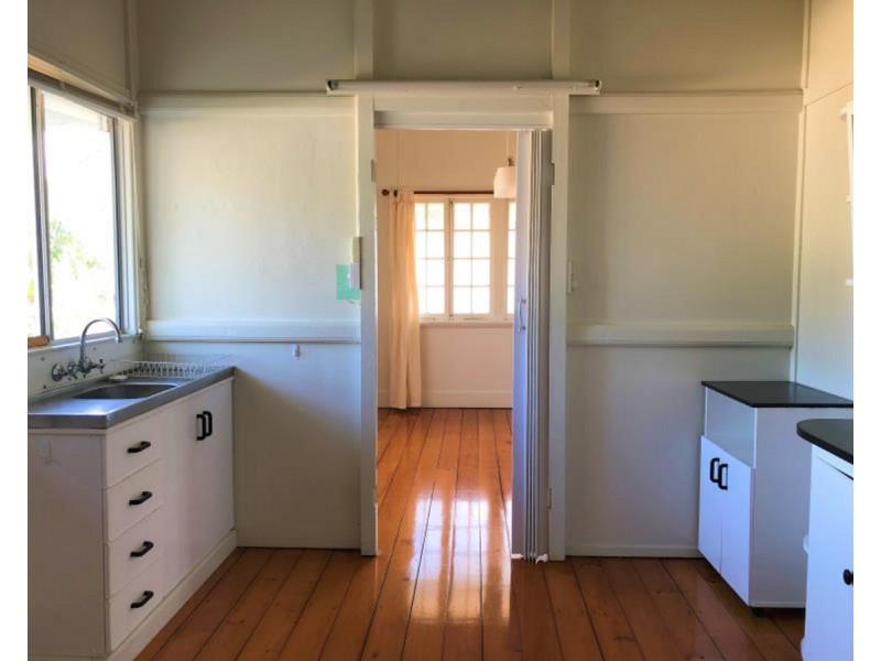 5 Cairns Street, The Range QLD 4700