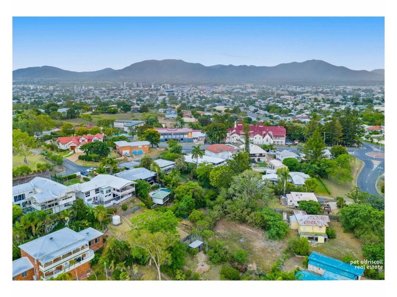 7 Bellevue Terrace, The Range QLD 4700