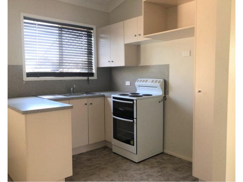 2/31 Pillich Street, Kawana QLD 4701