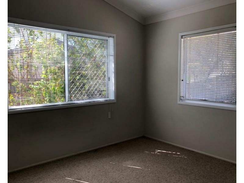 2/31 Pillich Street, Kawana QLD 4701