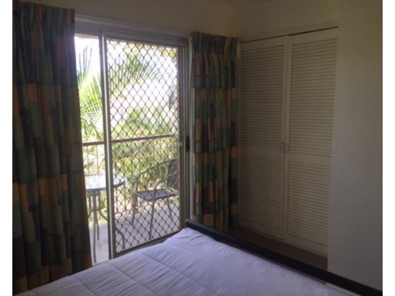 2/295 Bloxsom Street, Frenchville QLD 4701