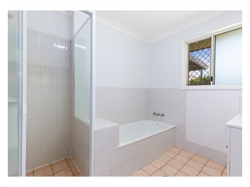 7 Kawana Close, Kawana QLD 4701