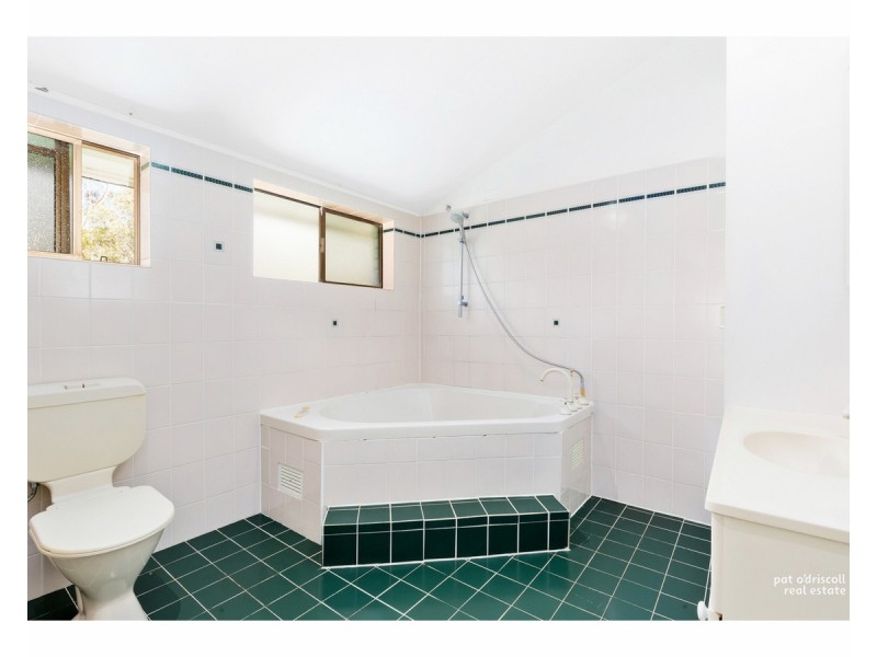 10 Burns Street, Frenchville QLD 4701