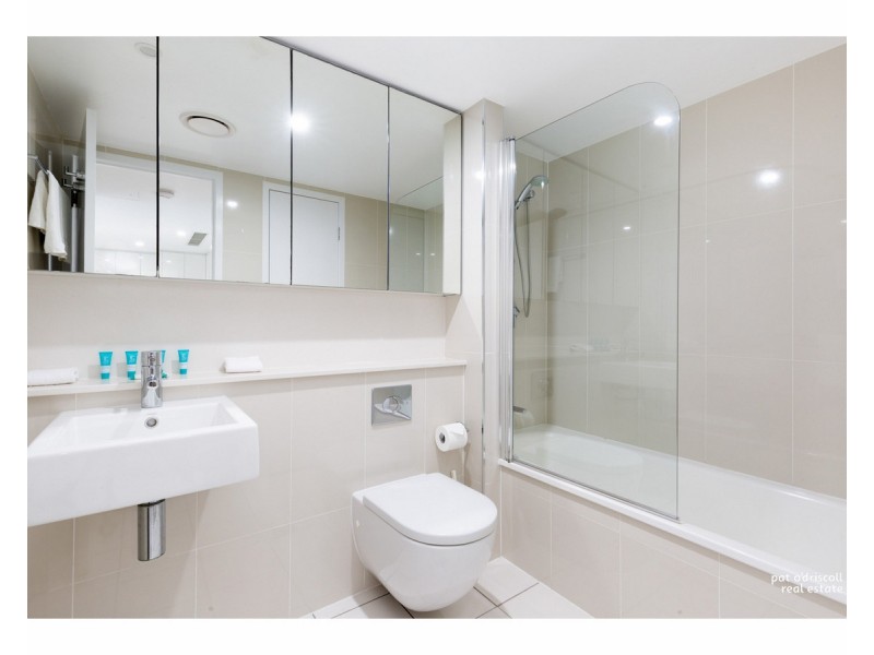 102/18-22 Anzac Parade, Yeppoon QLD 4703