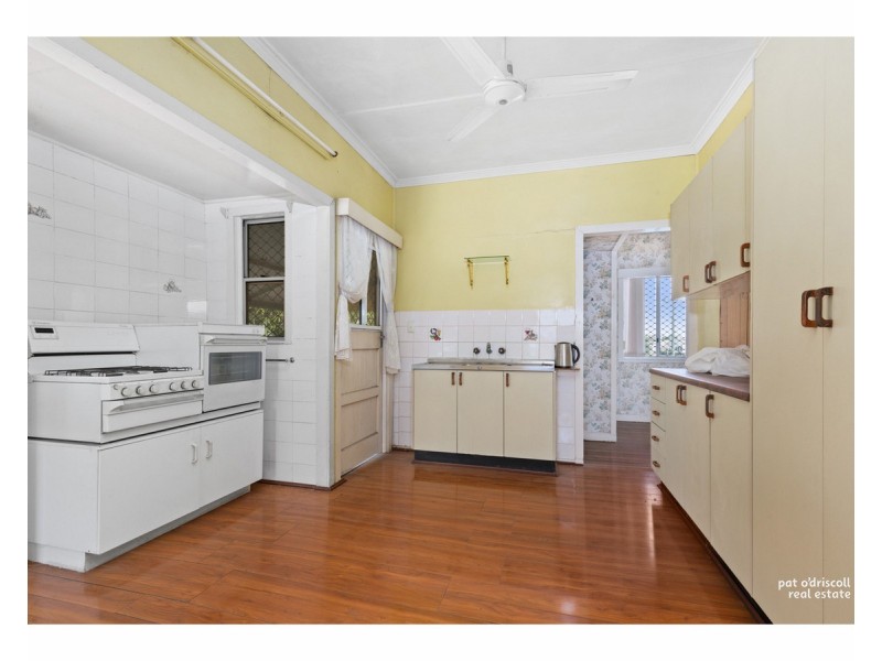 72 Knight Street, Park Avenue QLD 4701
