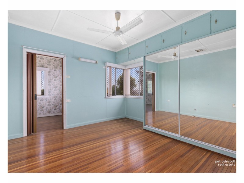 72 Knight Street, Park Avenue QLD 4701
