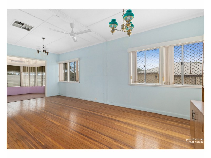 72 Knight Street, Park Avenue QLD 4701