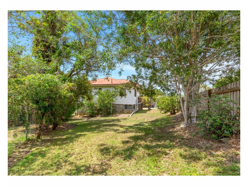 6 Dobbs Street, The Range QLD 4700