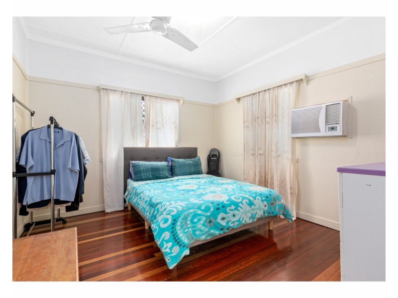 6 Dobbs Street, The Range QLD 4700