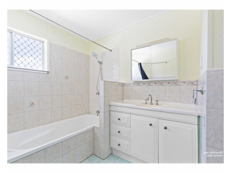 37 Charles Street, Berserker QLD 4701