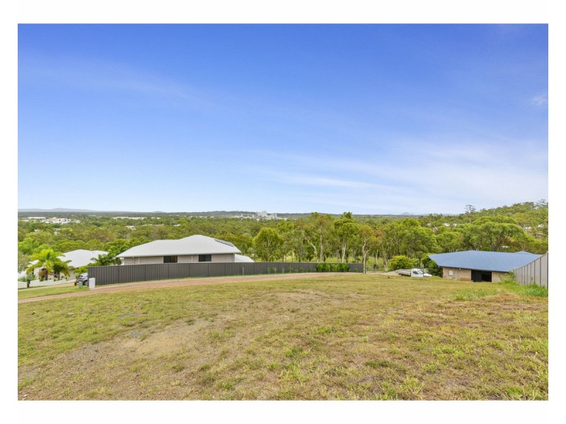 10 Connemara Drive, Kawana QLD 4701