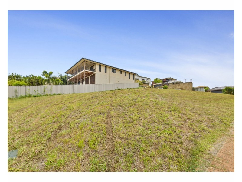 10 Connemara Drive, Kawana QLD 4701