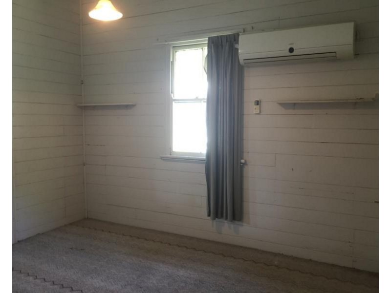 2/120 Denison Street, Rockhampton City QLD 4700