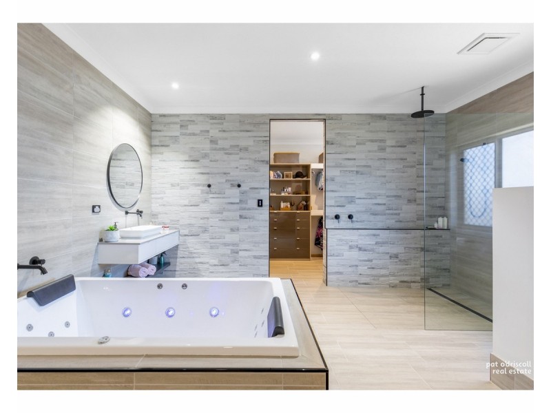 25 Monaco Drive, Zilzie QLD 4710