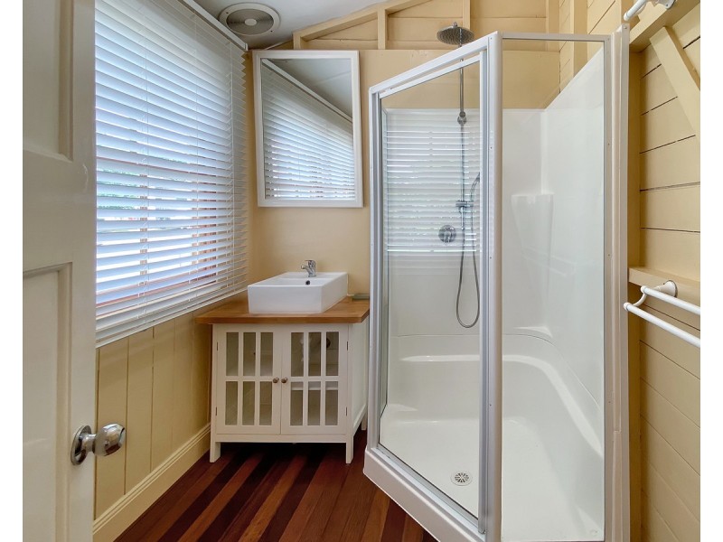 52 Davis Street, The Range QLD 4700