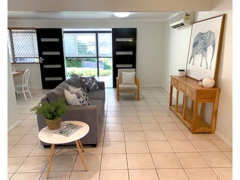 8 Beaconsfield Terrace, The Range QLD 4700