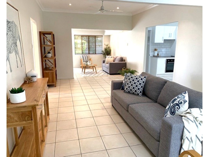 8 Beaconsfield Terrace, The Range QLD 4700