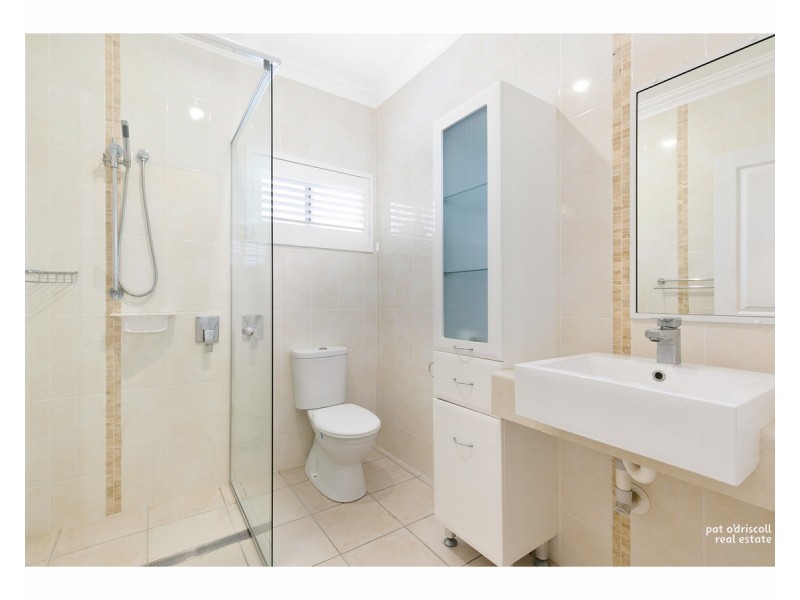 8 Beaconsfield Terrace, The Range QLD 4700