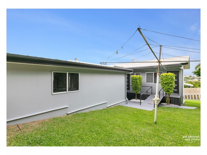8 Beaconsfield Terrace, The Range QLD 4700