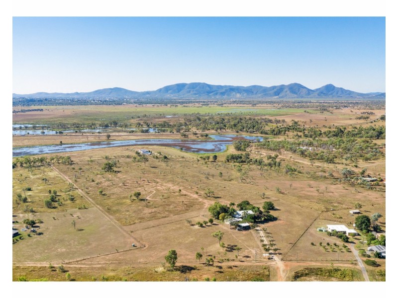 734 Gavial Gracemere Road, Gracemere QLD 4702