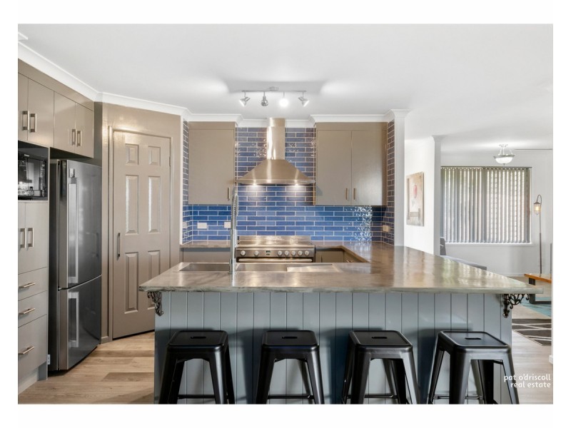 6 Connemara Drive, Kawana QLD 4701