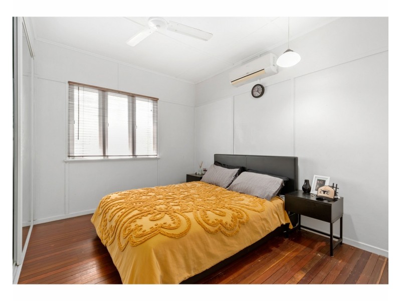 27 Brae Street, The Range QLD 4700