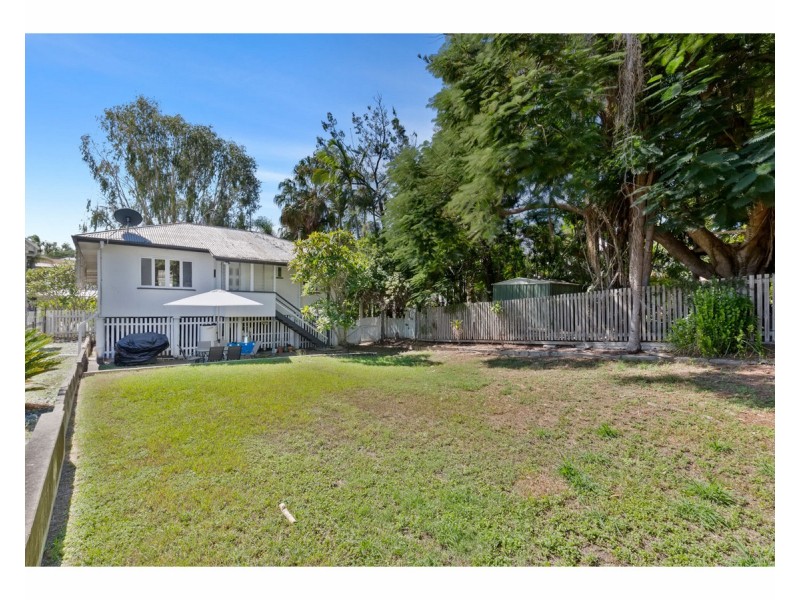27 Brae Street, The Range QLD 4700