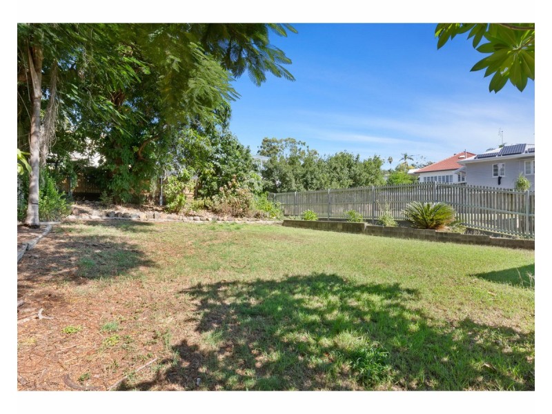 27 Brae Street, The Range QLD 4700