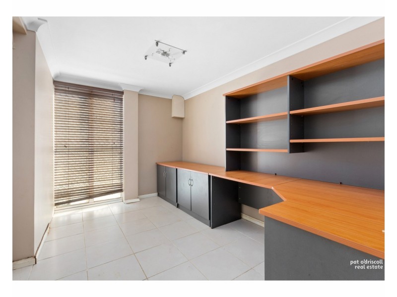 13 Pennycuick Street, The Range QLD 4700